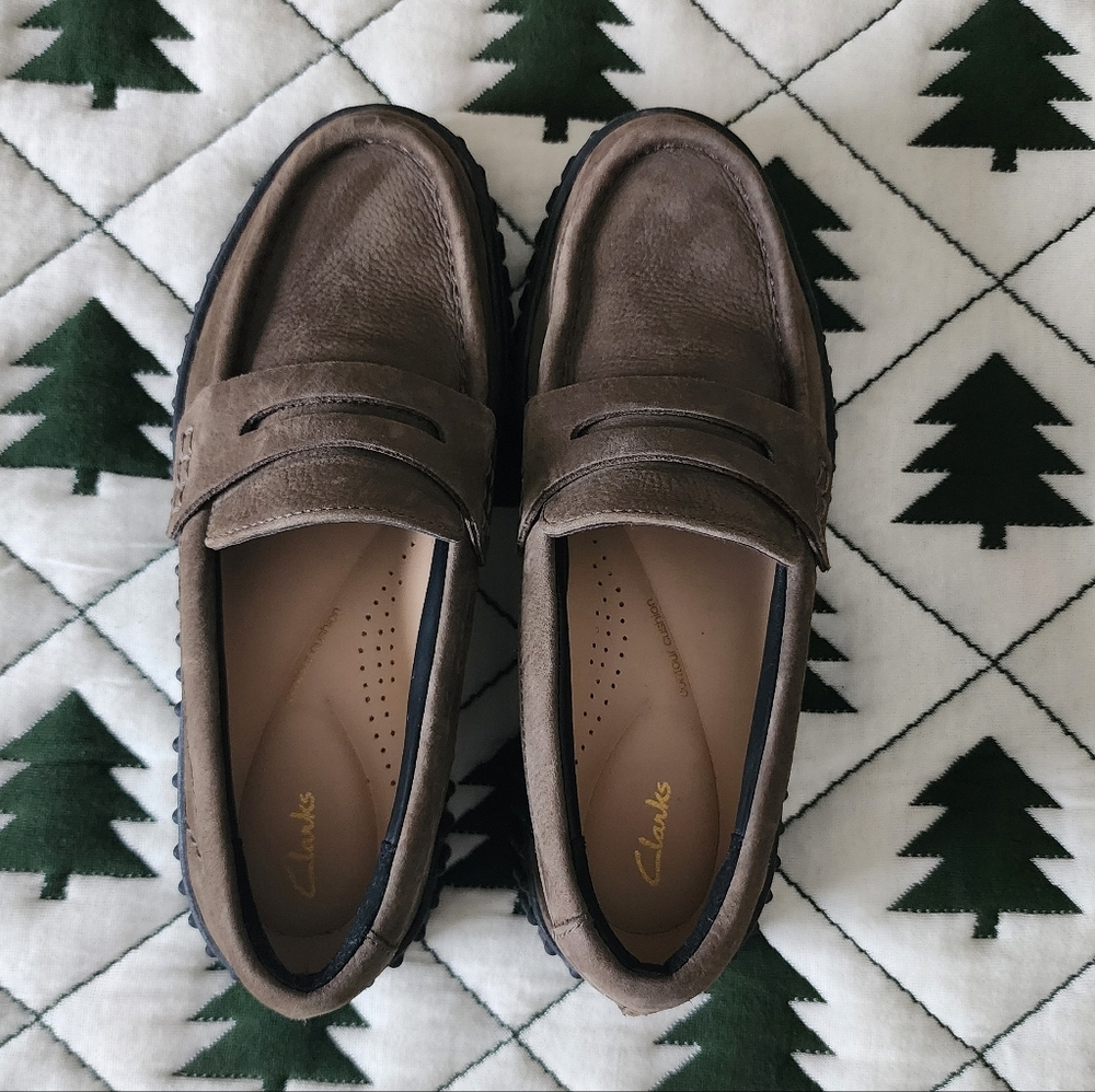 Clarks Dark Brown Leather Loafers - Picture 7 of 8